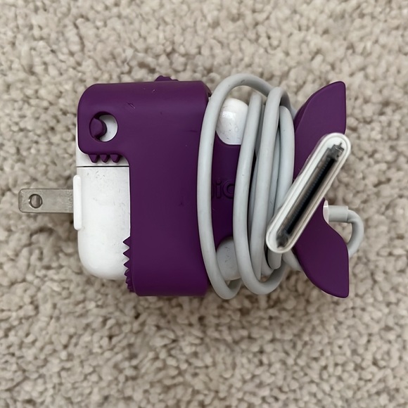 Purple cord organizer - Picture 2 of 5
